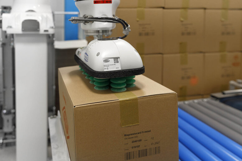 Cobot palletizing in the pharma industrie